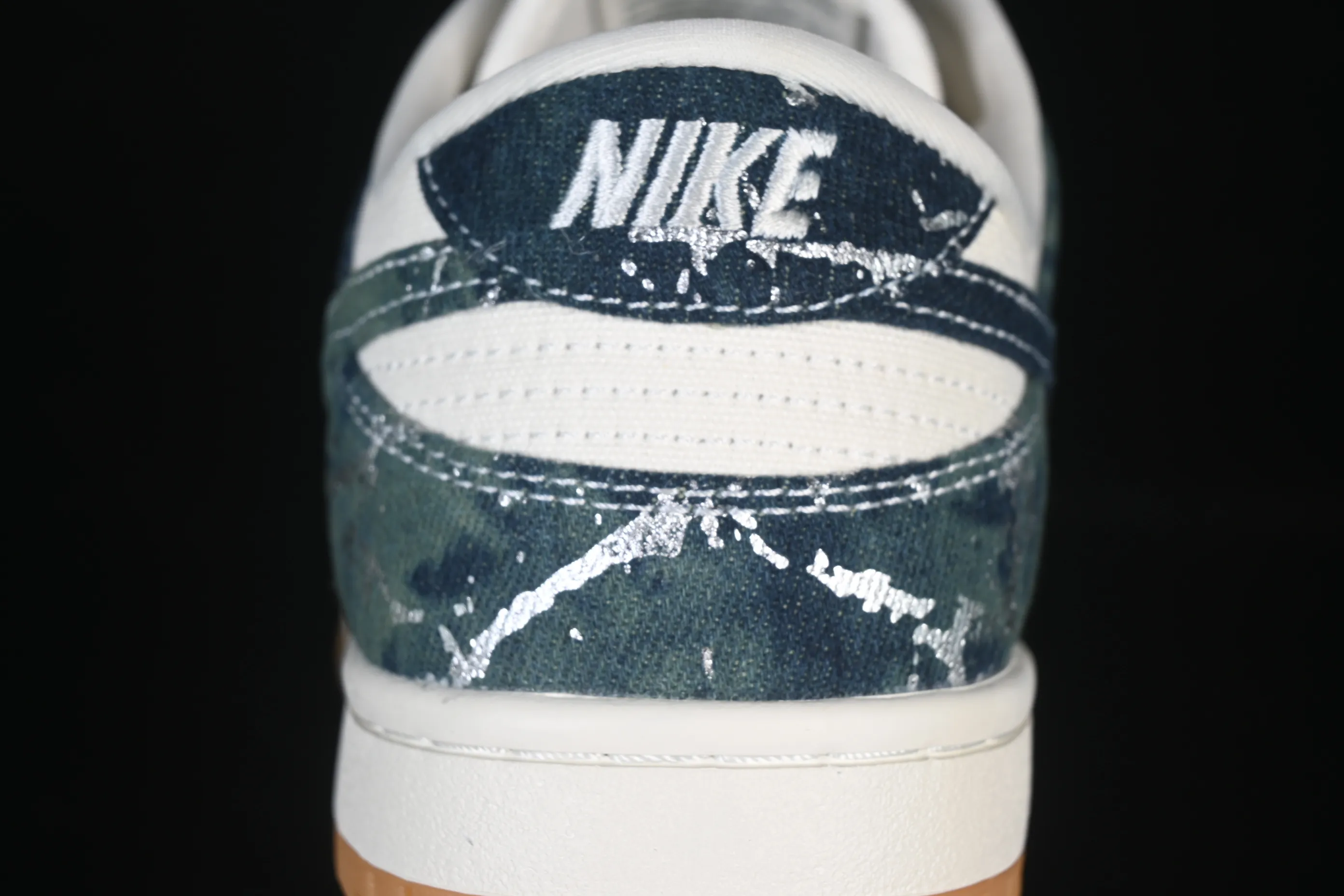 All categories Nk SB Dunk Series Nk SB Dunk Low High-end customized low-top sneakers Nike SB Dunk Low Military green fabric High-end customized low-top casual sneakers SC0601-464